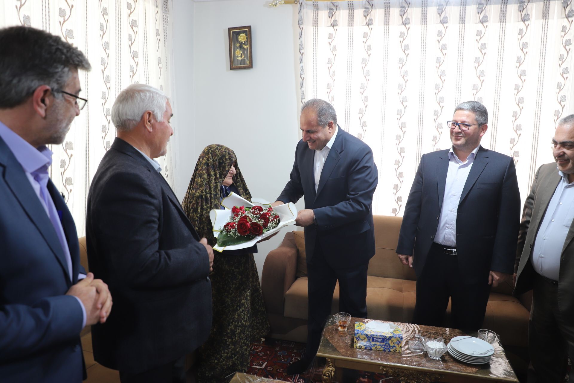 معلمان شهید، ادامه‌دهندگان راه روشن ایثار در جامعه‌اند