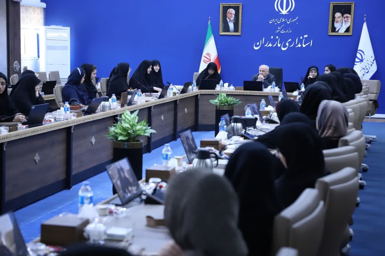 دیدار استاندار مازندران با دختران افتخار آفرین مازندرانی 