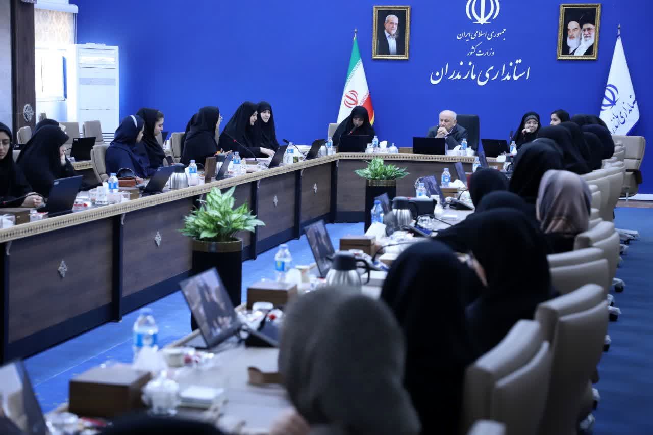 دیدار استاندار مازندران با دختران افتخار آفرین مازندرانی 