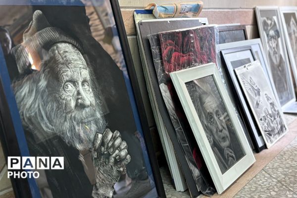 داوری مرحله منطقه‌ای چهل‌وچهارمین جشنواره فرهنگی هنری فردا در اسلامشهر 