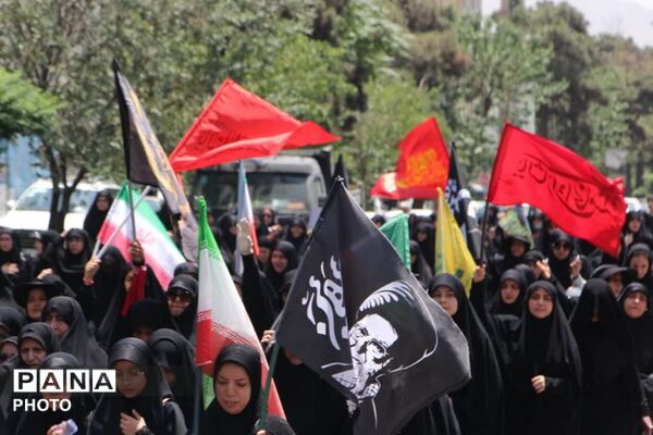 تهران در عاشورا یکپارچه سیاه‌پوش شد