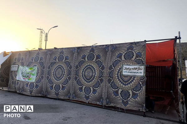 پذیرایی از زائران رضوی در مسیر بازگشت؛ خدمت بی‌منت در موکب «رهبر شهیدم»