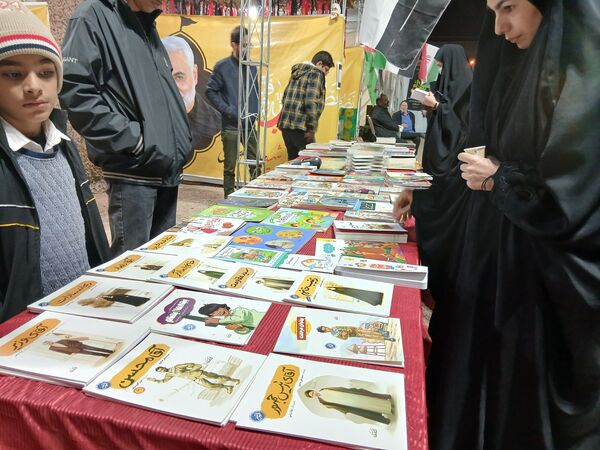 برپایی نمایشگاه حدیث غربت همراه با میزبانی شهید گمنام