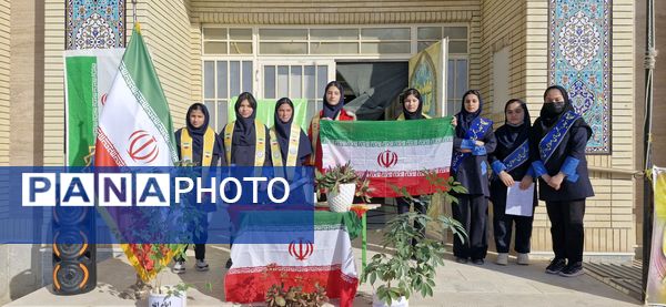 برنامه دهه فجر در مدرسه امیدانقلاب شهرستان سملقان