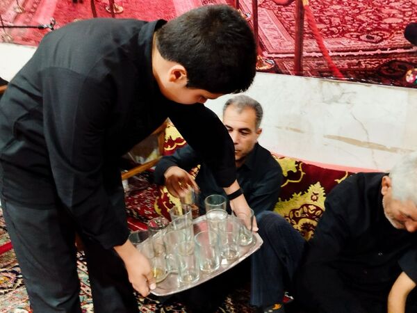 حضور پرشور مسئولان کاشمر در مراسم عزاداری شب سوم محرم روستای قلعه بالا