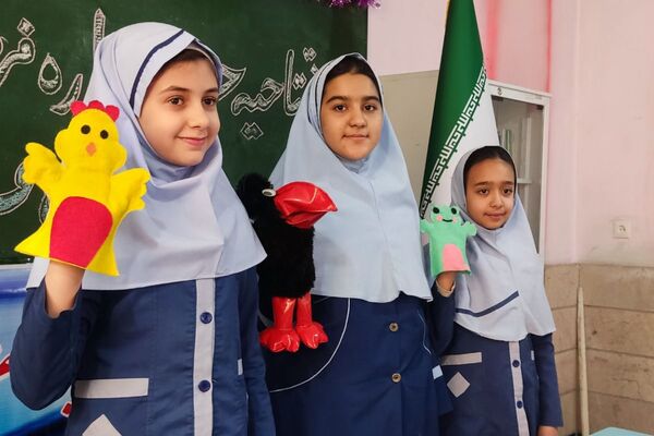 افتتاحیه جشنواره فرهنگی هنری ماها در دبستان قدر بهارستان۲