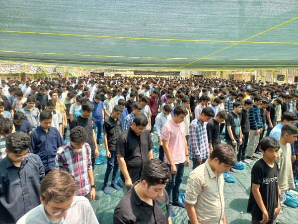 مراسم اربعین حسینی در دبیرستان ماندگار البرز