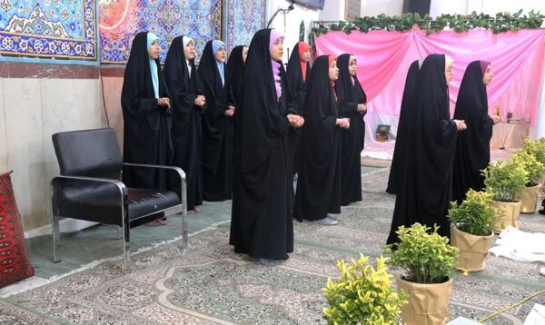 نخستین روز اعتکاف دانش‌آموزی ناحیه ۳ کرج در مسجد حضرت خدیجه(س)