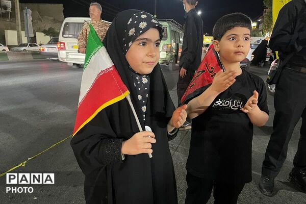 تجدید پیمان وفاداری بومہنی‌ها در مراسم عزای رهبر شهید انقلاب