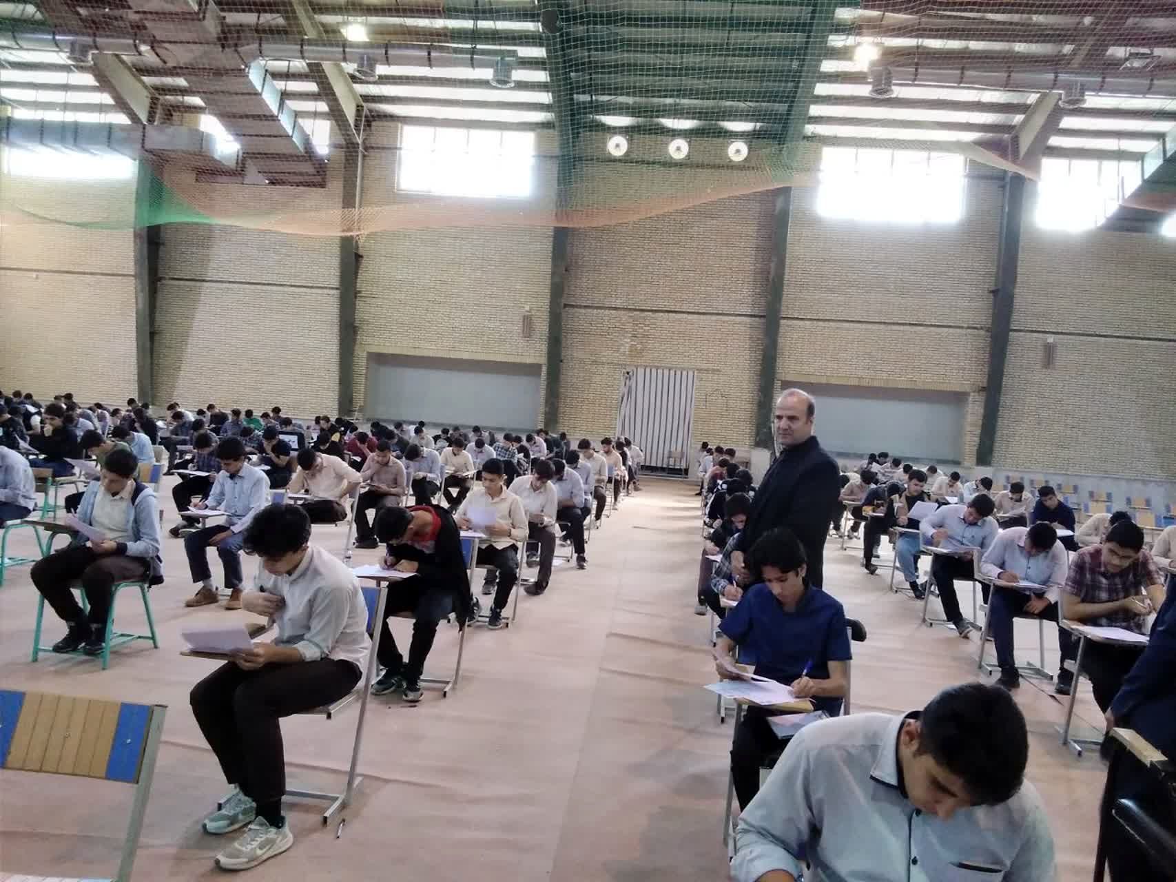 آزمون نهایی دانش‌آموزان گلپایگان در صحت کامل برگزار می‌شود