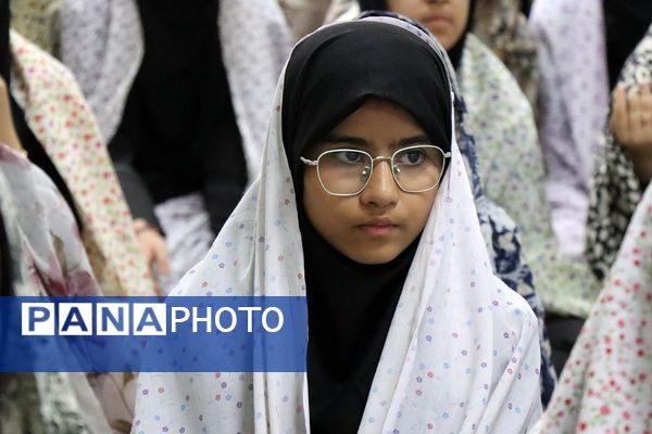 زنگ نماز با شعار «مِهر با مُهر» در مدارس سراسر شهرستان‌های استان تهران 