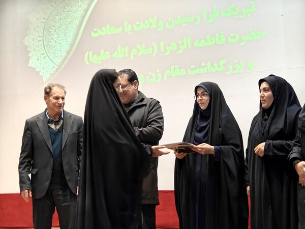 همایش «الگوسازی از زنان موفق»؛ ترسیم نقشه راه «الگوی سوم» در مسیر تعالی