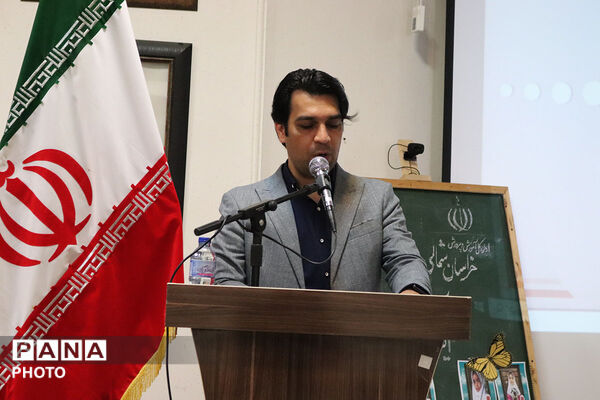 تقدیر از منتخبین حوزه ابتدایی توسط مدیر کل آموزش پرورش 