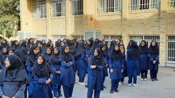 طنین زنگ مهر، ایثار و مقاومت در دبیرستان شاهد طالقانی