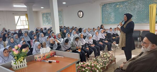 حضور امام جمعه شهرستان نیشابور در دبیرستان نمونه وکیلی استاد شفیعی کدکنی «وکیلی ۱۰»