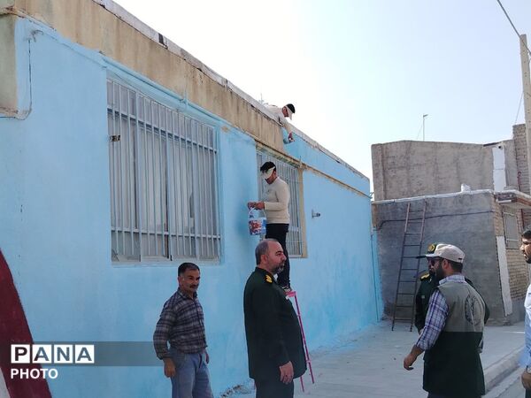 رنگ‌آمیزی و بهسازی مدارس توسط جهادگران بسیج دانش‌آموزی
