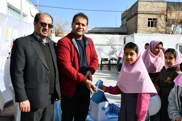 جشن شیر در مدرسه ابتدایی زینب قهرمانی مه‌ولات