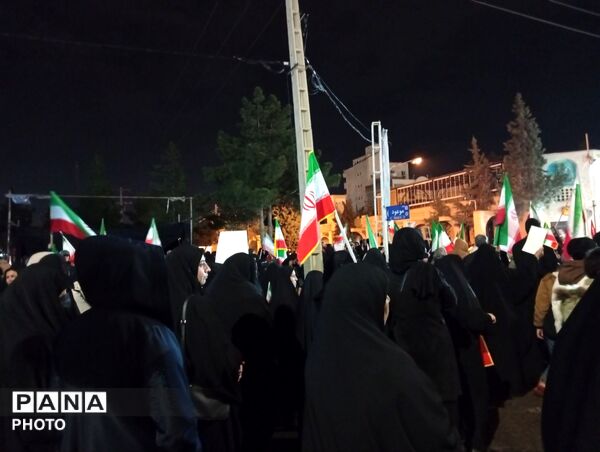 چهارشنبه سوری متفاوت در بلوار فضل نیشابور 