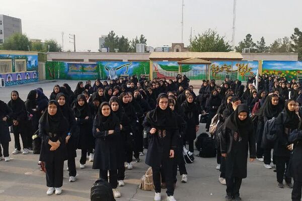 برگزاری جشن ولادت امام حسن عسگری(ع) در دبیرستان الغدیر ناحیه یک شهرری