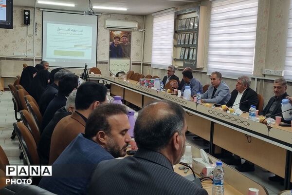 تشریح برنامه‌های آموزشی و معاضدت‌های طرح نماد در شورای آموزش و پرورش شهرستان قدس