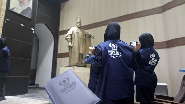 بازدید دانش‌آموزان خبرنگار پانا از مدرسه تاریخی دارالفنون
