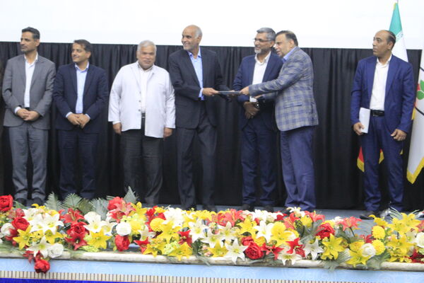 تجلیل از رؤسای ادارات آموزش و پرورش شهرستان‌‌ها، معاونان آموزشی، مربیان و مشاوران استان هرمزگان 