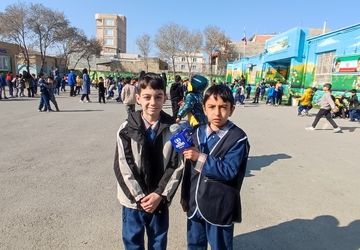 روایت خبرنگار خبرگزاری پانا از جشن دهه فجر در دبستان پسرانه مبین شیروان