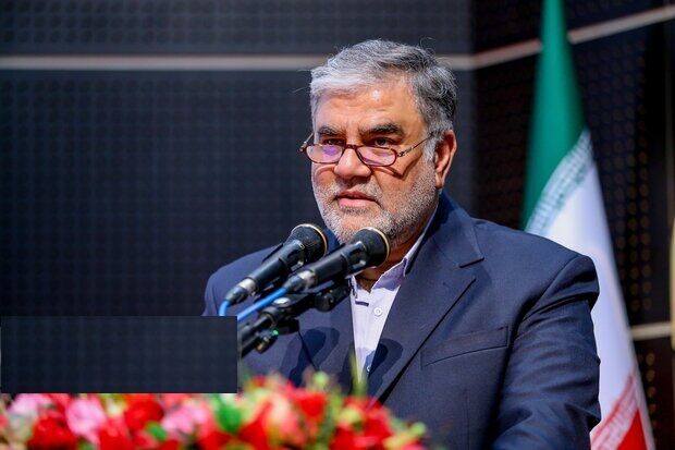 خبرنگاران مسیر مشارکت آگاهانه مردم در اداره امور شهر را هموار می‌کنند