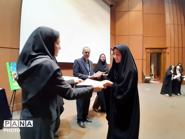 جلسه اولیا مربیان پایه هشتم دبیرستان مصلی نژاد حضرت زهرا 