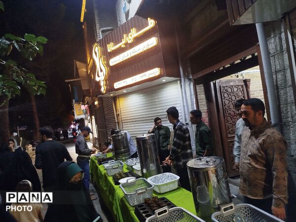 دویست و یازدهمین شب از فعالیت چایخانه حوزه علمیه نیشابور 