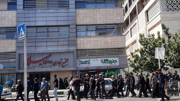 جاماندگان اربعین حسینی در مسیر حرم مطهر امام مهربانی