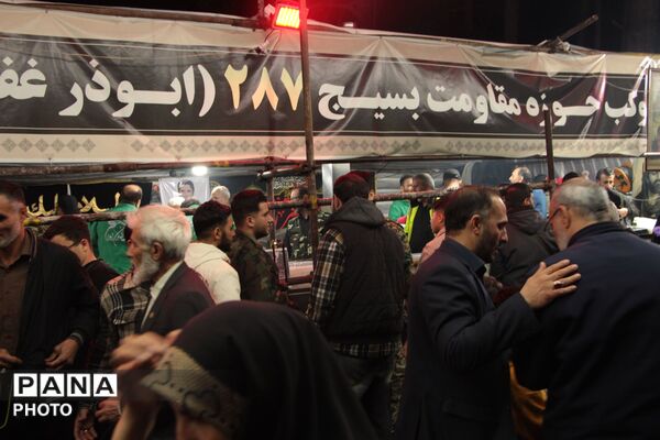 مراسم تشییع پیکر مطهر شهید محمدحسین عزیزی و مادر بزرگوارشان