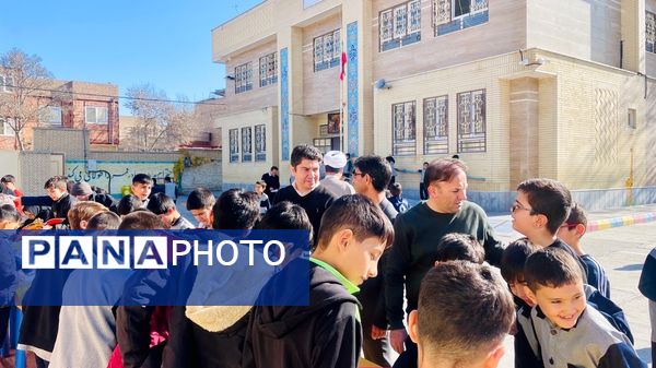 برگزاری نمایشگاه کتاب در دبستان معلم آشخانه 