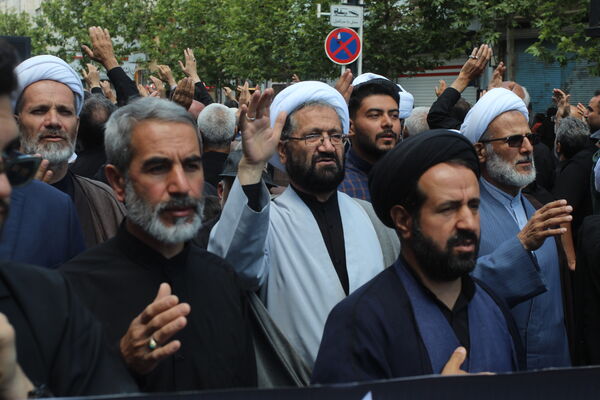 حرکت دسته عزاداری رحلت امام خمینی 