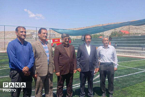 بهره‌برداری از زمین چمن مصنوعی روستای نامانلو شهرستان شیروان