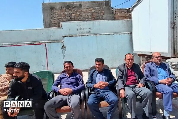 مراسم چهلمین روز شهدای دانش‌آموز مدرسه شجره طیبه میناب در دبستان ام البنین دیشموک