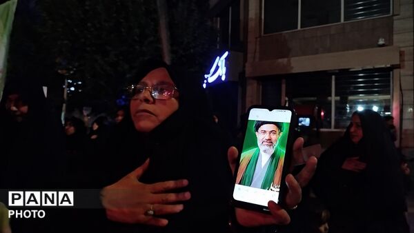 طنین نوای عاشورایی در خیابان امام نیشابور