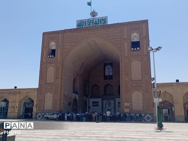 شکوه همبستگی مردم نیشابور