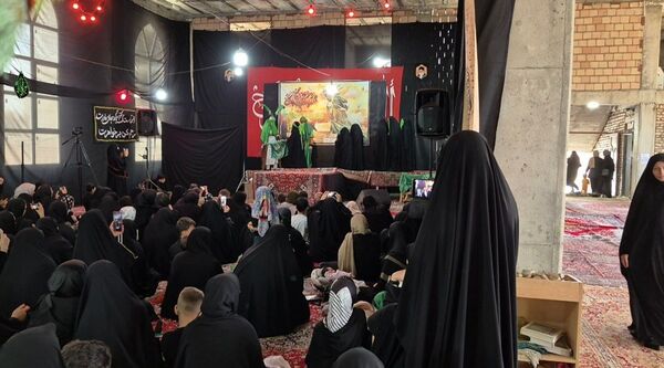 آیین شیرخوارگان حسینی در نخستین روز محرم در مساجد  نیشابور و شهر بار
