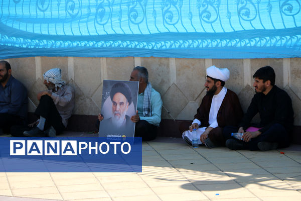 جلوه‌هایی از حضور نوجوانان در مراسم سالگرد ارتحال امام خمینی(ره)