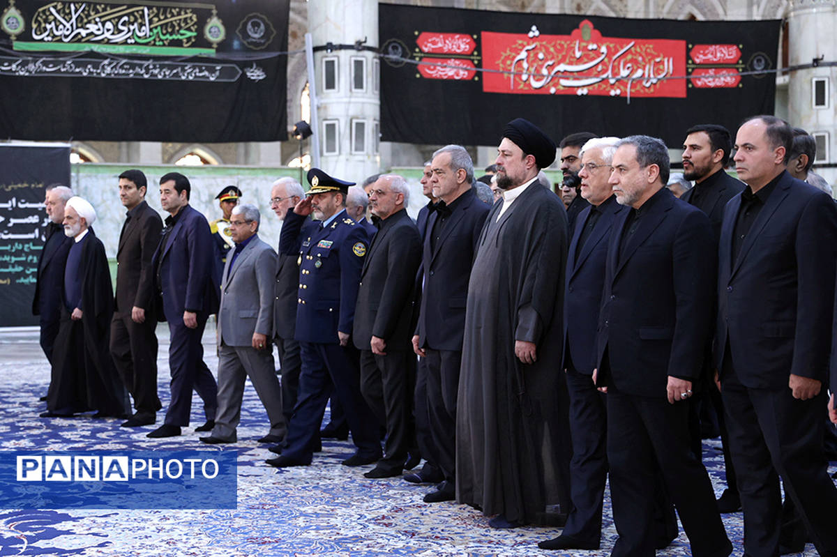 اعضای هیات دولت با آرمان‌های امام (ره) تجدید میثاق کردند

