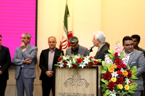 آیین کلنگ‌زنی ۱۶ مدرسه خیرساز در کاشان؛ مشارکت مردمی، حمایت دولتی