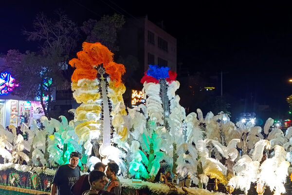 بجنورد یکپارچه در سوگ حسین(ع)