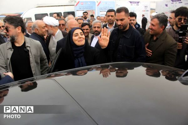 افتتاح ۱۲ کیلومتر از آزادراه کمربندی غربی قم با حضور وزیر راه و شهرسازی