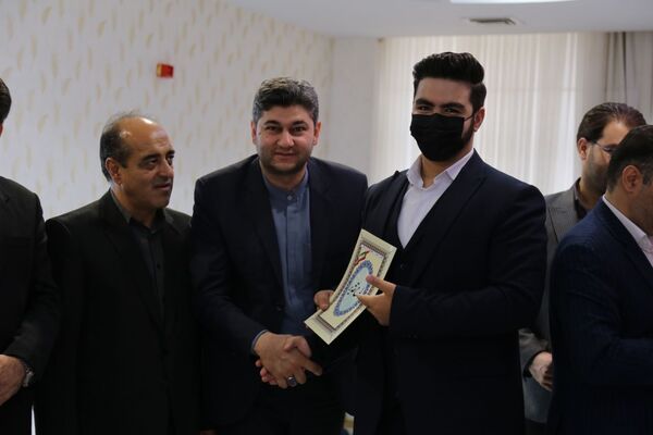 آیین تجلیل از برگزیدگان جشنواره قرآن عترت و نماز آذربایجان شرقی