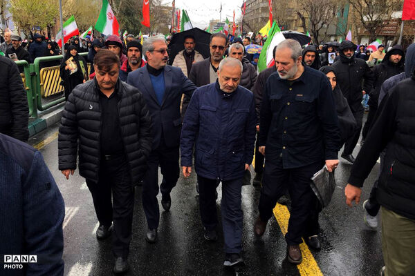 حضور وزیر آموزش و پرورش در راهپیمایی روز قدس در تهران