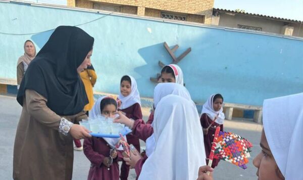 جشن روز دختر در دبستان دخترانه شهید علی‌رضایی