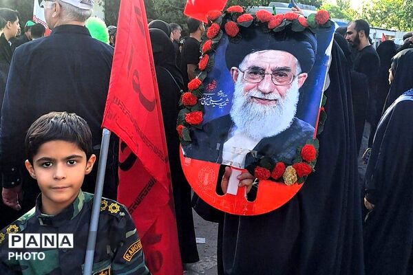 فریاد نسل نو در سوگ رهبر؛ مشقِ وفاداری در قابِ تشییع 