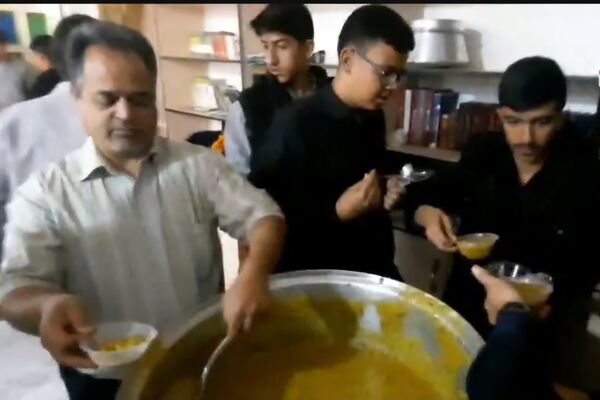 مراسم عزاداری حضرت فاطمه زهرا (س)در دبیرستان هیأت امنایی رازی