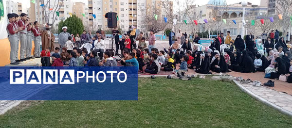 محفل جزء‌خوانی قرآن کریم در بوستان‌های قم